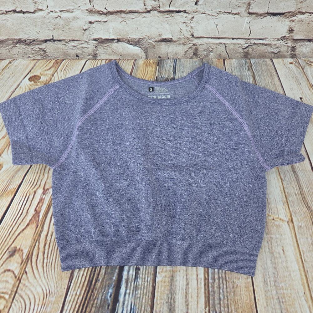OQQ Halter Top Size Small NEW Purple Short Sleeve Seamless